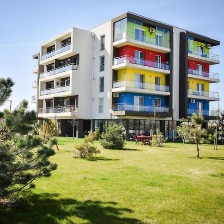 Tranzzit Airport Apartment II Отопень Екстер'єр фото